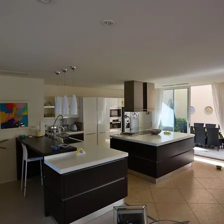 Super 3 Bedroom With Amazing Ocean Views Villa